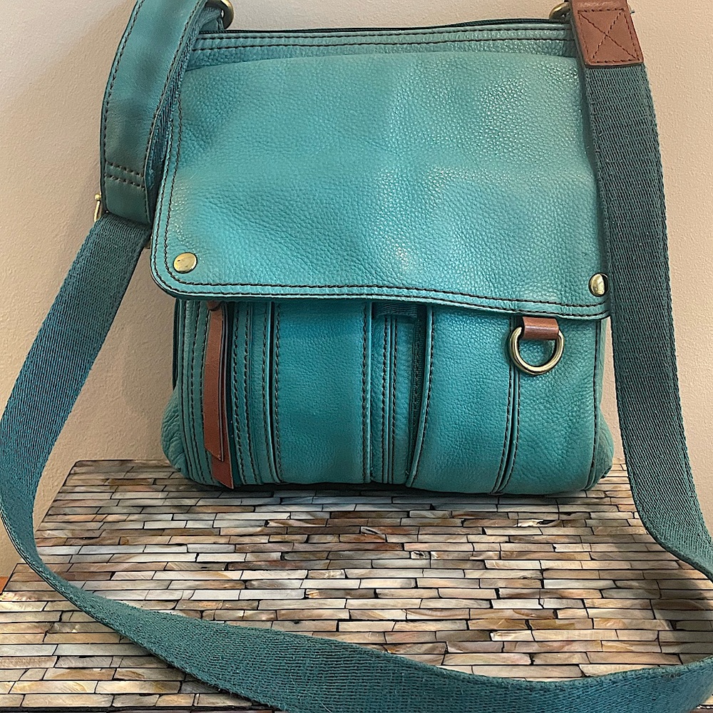 Fossil Teal Turquoise Morgan Traveler crossbody EUC